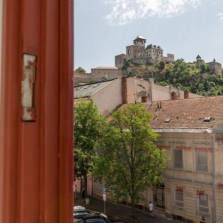 Penzion Deloris Trenčín Εξωτερικό φωτογραφία