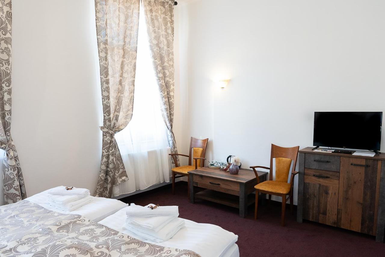 Penzion Deloris Trenčín Εξωτερικό φωτογραφία