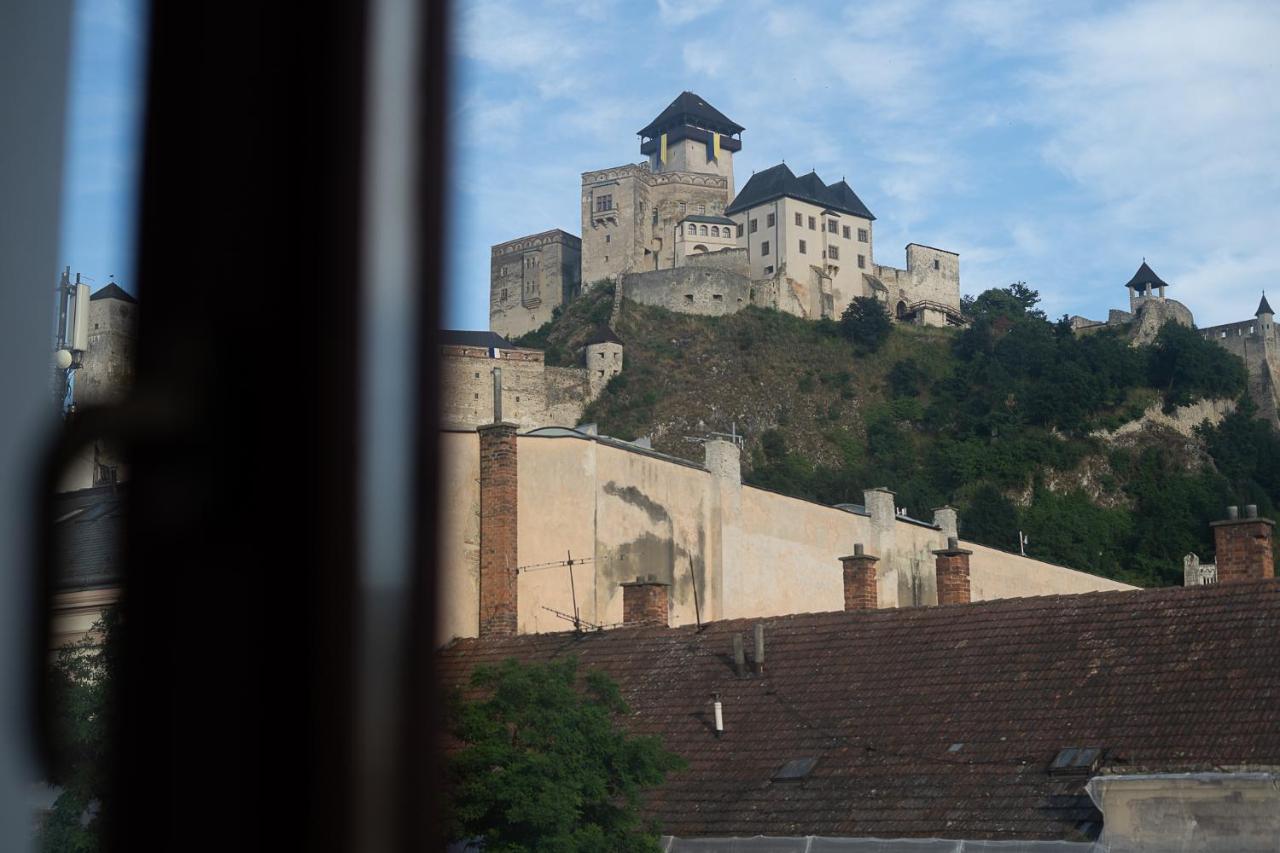 Penzion Deloris Trenčín Εξωτερικό φωτογραφία