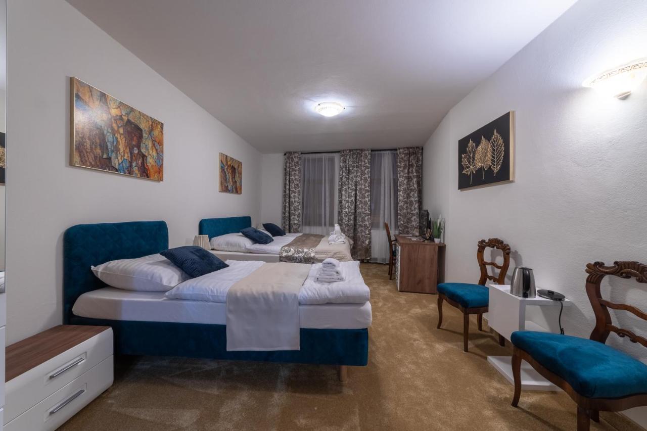 Penzion Deloris Trenčín Εξωτερικό φωτογραφία