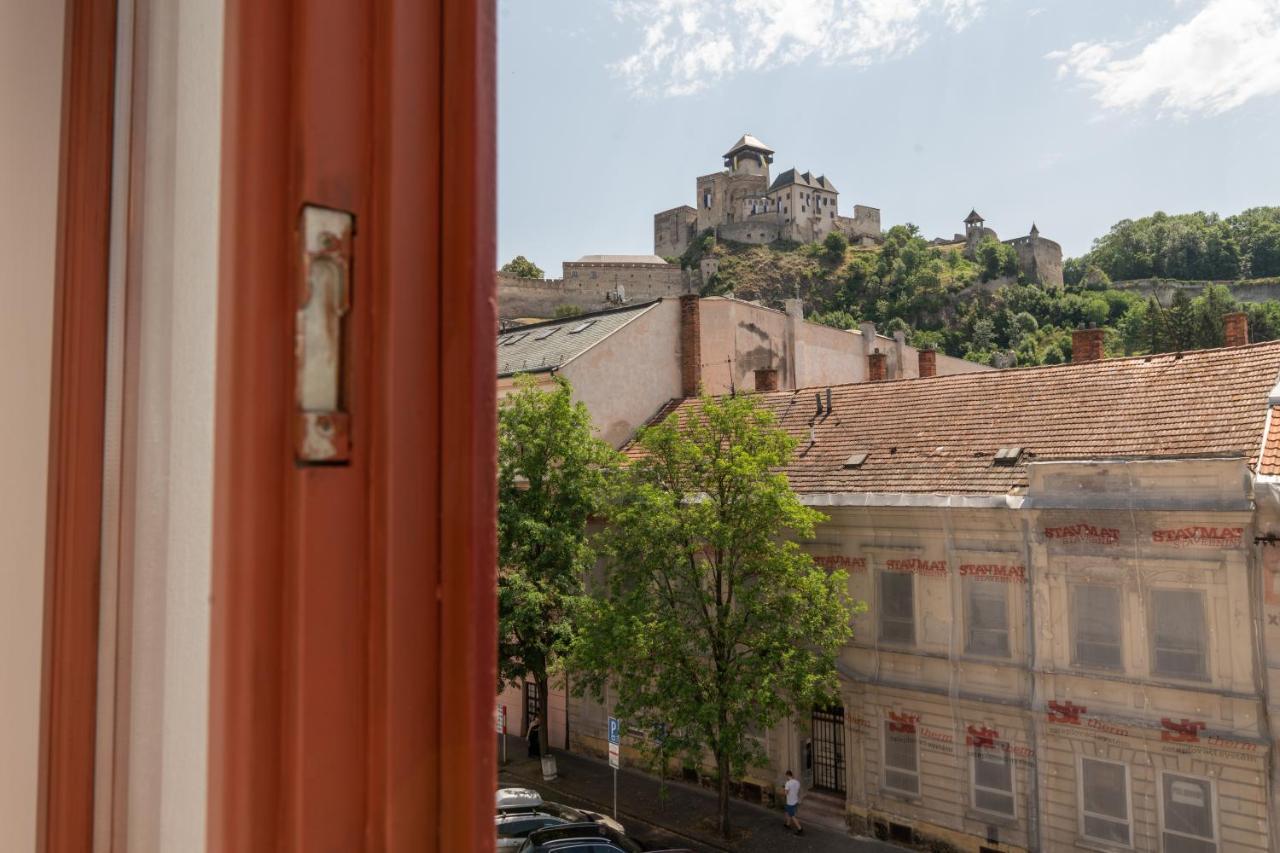 Penzion Deloris Trenčín Εξωτερικό φωτογραφία